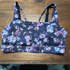 NWOT Athleta sports bra size S